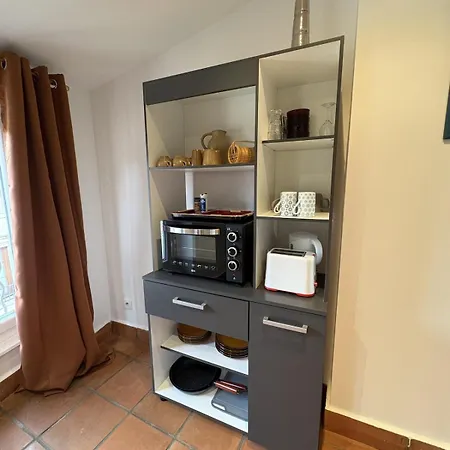 Provencal Au Centre-ville De شقة